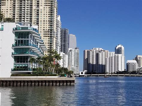 Best Places To Live In Miami For Young Professionals Hai Truitt