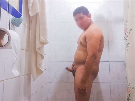 Gordito Sexy Bajo La Ducha Nudedworld