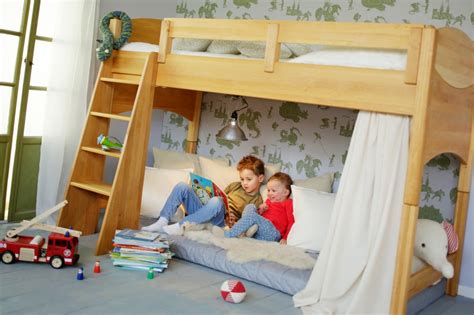 Kinder sollten mindestens sechs jahre alt sein, bevor sie zum ersten mal ein hochbett benutzen. BioKinder | Komplett-Set: Noah Kinder-Hochbett 100 cm Erle
