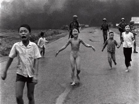 Facebook Levant La Censura A La C Lebre Foto De La Ni A Desnuda En La Guerra De Vietnam Infobae