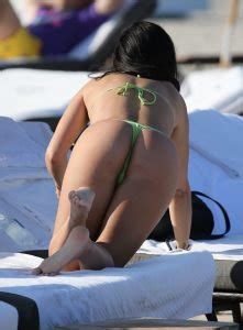 Bre Manziel Flaunts Her Booty In A Green Thong Bikini Photos