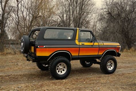 Rare 1979 Ford Bronco Ranger Xlt Factory Free Wheeling 4 Speed V8