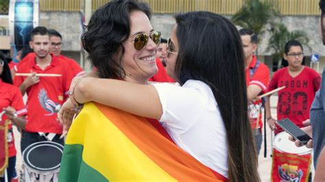 “es La Conquista De Nuestra Dignidad” El Primer Matrimonio Gay En