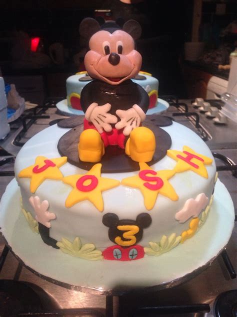 If you don't need that many, then cut the cake in quarters and freeze any cake sections for another day. Mickey Mouse cake | Homemade cakes, Mouse cake, Cake