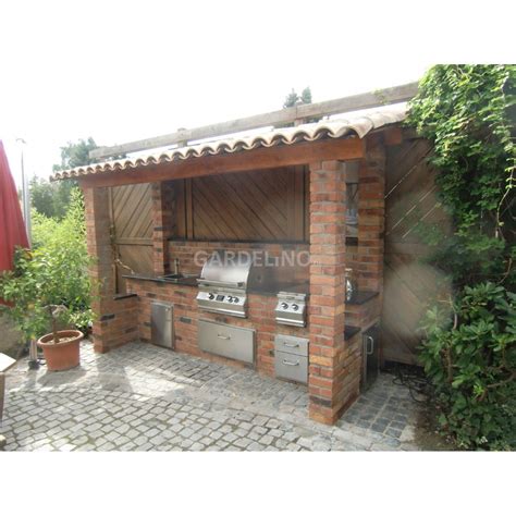Das ist recht praktisch, vor allem wenn. Outdoorküche aus Backstein mit Fire Magic Einbau Gasgrill ...