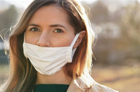 Why Wearing A Face Mask Halfway Can Be Dangerous Discover Magazine