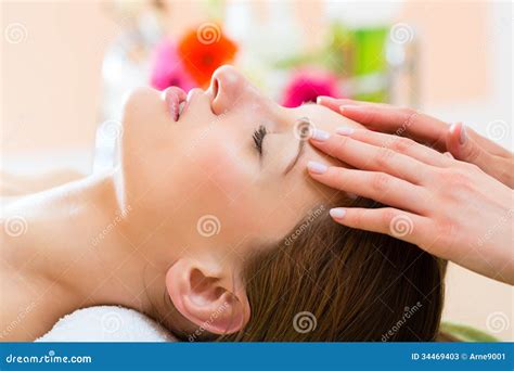 Wellness Woman Getting Head Massage In Spa Stock Image Image Of Reiki Therapy 34469403