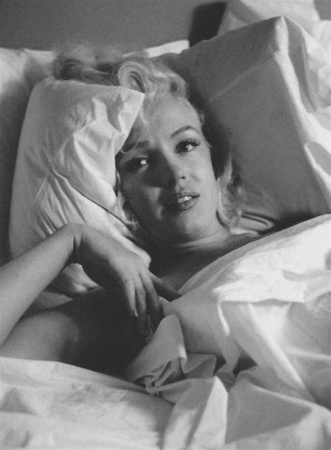 Monroe Joe Dimaggio Milton Greene Imperfection Is Beauty Divas Marilyn Monroe Photos