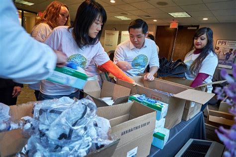 Thermo Fisher Scientific Employees Encourage Students to Pursue STEM