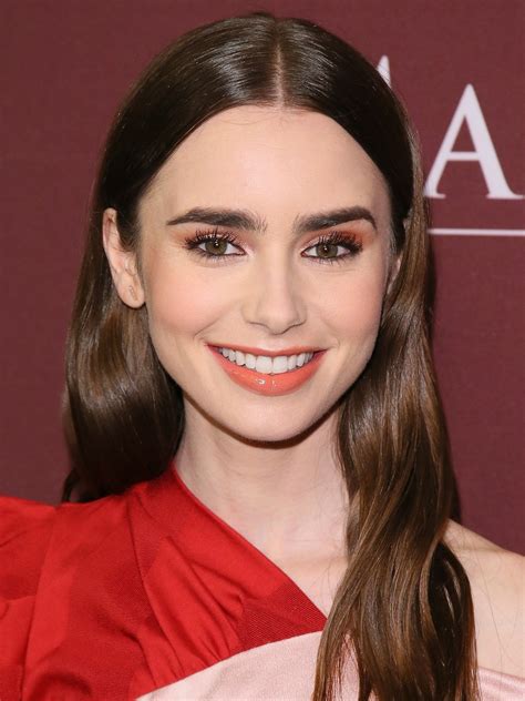 Arriba Imagen Lily Collins Padre Abzlocal Mx