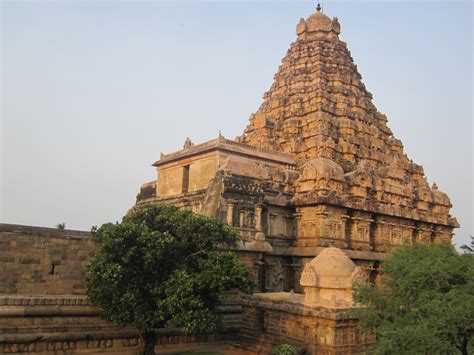 The Great Living Chola Temples