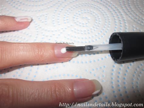 As much as we all love flaunting sparkly nails, they can be painful to remove. Nails.N.Details: DIY Peel Off Base Coat