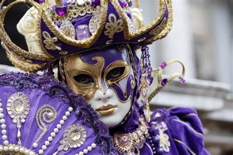 What Materials Were The First Masks At The Venice Carnival Made Out Of