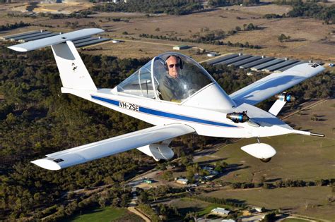 Daredevil Pilot Swaps Boeing 747s For The Worlds Smallest Twin