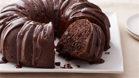 A rich chocolate cake recipe that makes a delicious moist deeply chocolatey cake every time. Hershey's Chocolate Cake / Cupcakes | Kosher Cowboy