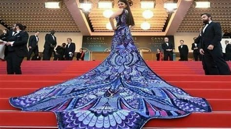 Most Glamours Expensive Prom Dress Will Your Dream Youtube
