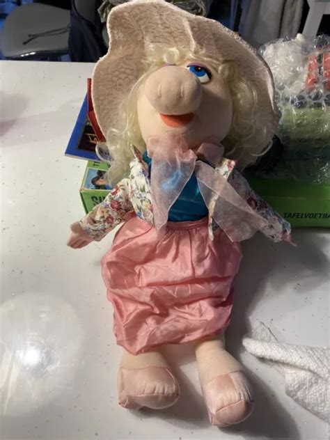 Vintage Disney World Jim Hensons Muppet Vision 3d Miss Piggy Plush Toy