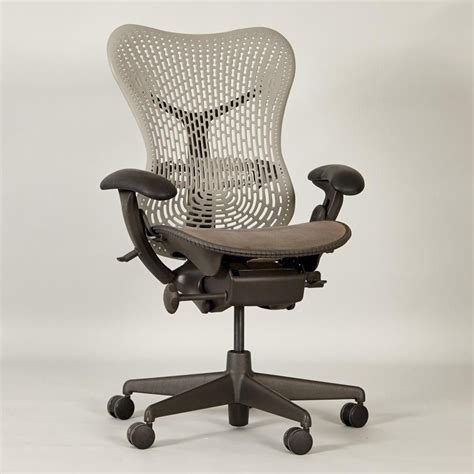 Ergonomic Grey Herman Miller Aeron Chair United States Furniture