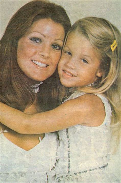 Priscilla And Her Lovely Girl Priscilla Presley And Lisa Marie