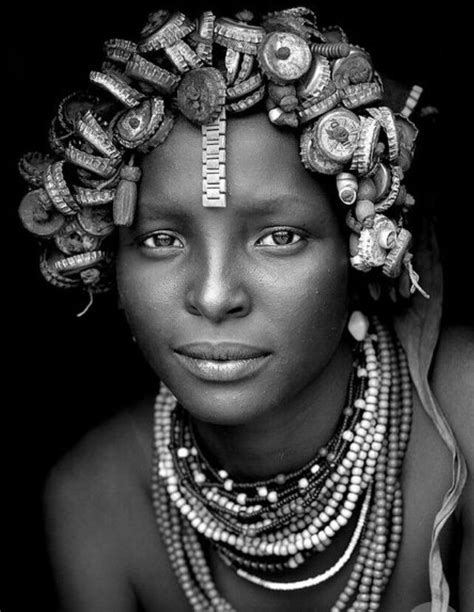 Pin By Josean Castilla On Miradas Black And White Portraits African
