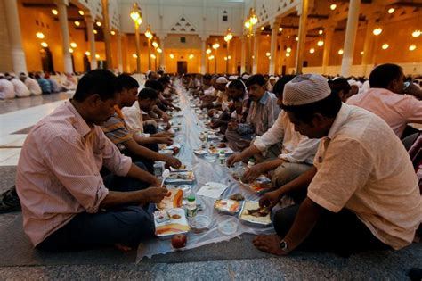 Mengapa Umat Muslim Harus Berpuasa Di Bulan Ramadan Okezone Muslim