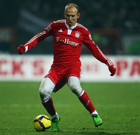 Explore tweets of arjen robben @arjenrobben on twitter. FC Bayern: Arjen Robben muss vielleicht auf seine graue ...