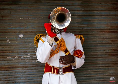 Indias Disappearing Brass Bands — Ap Photos