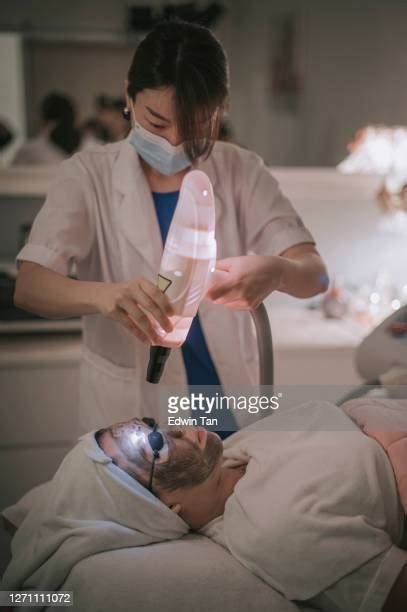 Carbon Laser Peeling Photos And Premium High Res Pictures Getty Images