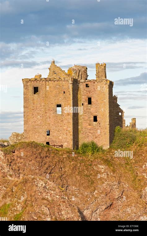 Dunnottar Castle Stonehaven Scotland United Kingdom Stock Photo Alamy
