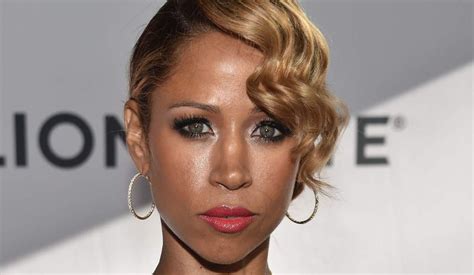 Clueless Actor Stacey Dash Files To Run For Congress In La Two Bees Tv