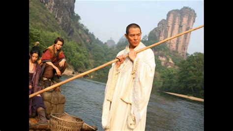 Wong fei hung also became adept at using weapons such as the wooden long staff and the southern tiger fork. Wong Fei Hung - YouTube