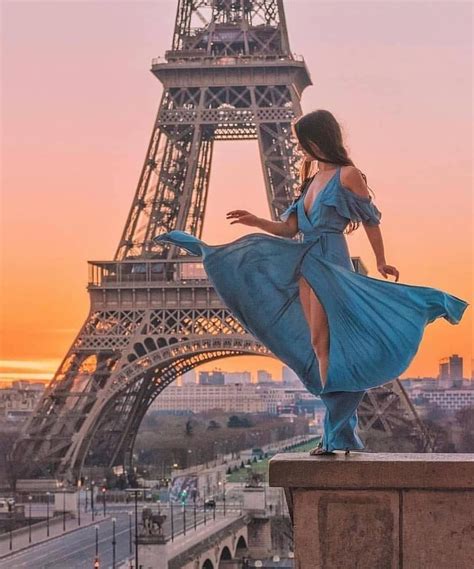 Girl With Eiffel Tower Background Nathaliewanders Paris France Beautiful Background French