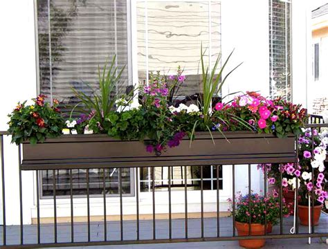 Our sleek streamline railing planter is not only a modern solution to displaying plants, it also saves room around your home by making use of vertical space . Plastic Deck Railing Planter Boxes | Home Design Ideas