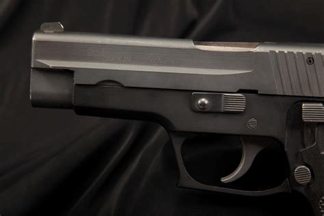 Sig Sauer Model P220 P 220 45 Acp Double Action Semi Auto Pistol For