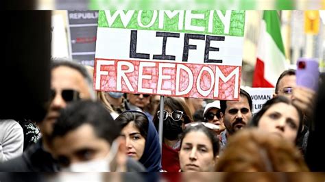 Iran Women Life Freedom Panel Discussion On The New Iranian Uprising The Media Line