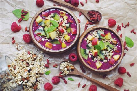 21 Breakfast Smoothie Bowl Recipes To Help You Lose Weight