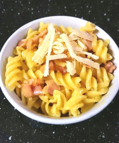 Pasta carbonara is one of those simple dinners we should all know how to make. Pasta Carbonara | Simple Toddler Recipes