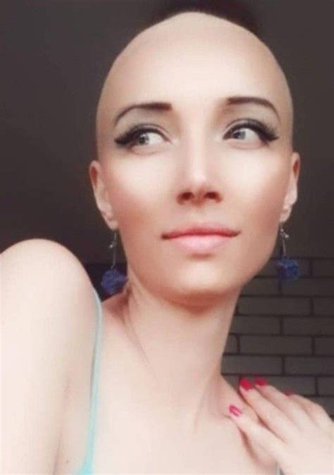 Pin By Anony Mouse Haircutlover On Chelsea Headshave Undercut Sidecut Bald Women Women Drop