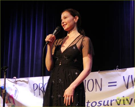 Ashley Judd Discusses Violence Against Women During Conference In Paris Photo 4187455 Ashley
