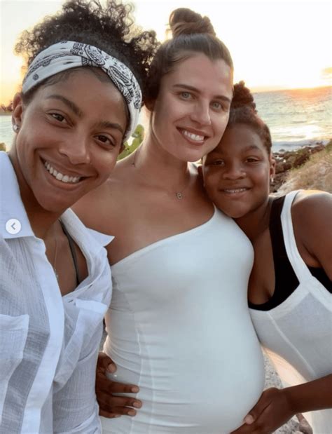 Wnba Star Candace Parker Reveals She Married Wife Expecting First Child