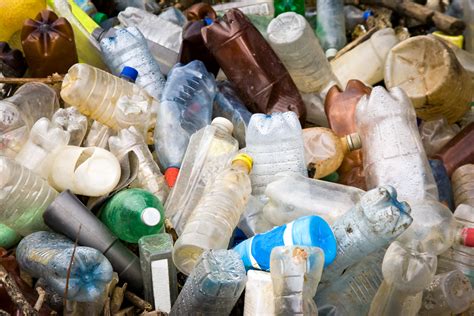 Stanford chemists craft catalyst for making biodegradable plastics ...