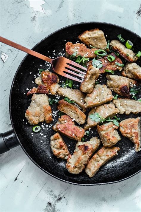 Dissolve a tbsp of cornflour in half a glass of water and add it to the seitan; EASY VEGAN CHICKEN BITES! (sobeautifullyraw.com) in 2020 ...