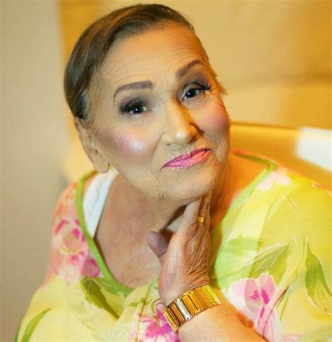 Flego Shares Photos Of Her Grandma S Makeup Transformations On Her Viral Instagram Account And