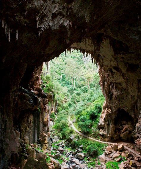 Jenolan Caves Nsw Australia Take A Self Guided Tour Through Some Of