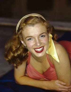 Rare Photos Of Marilyn Monroe As A Natural Redhead