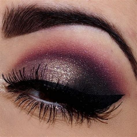 Dark Purple Smokey Eye Makeup Pixshark Com Images Coloring Wallpapers Download Free Images Wallpaper [coloring436.blogspot.com]