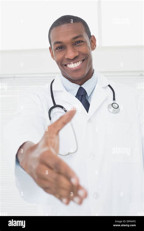 Black Doctor Smiling Hi Res Stock Photography And Images Alamy