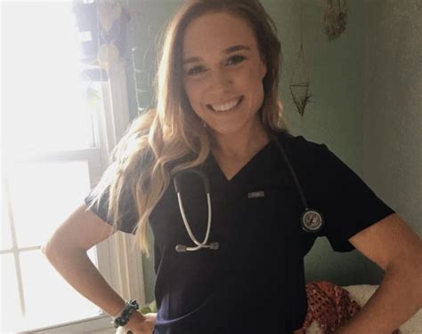 Nicu Nurse At Mott Childrens Hospital In Ann Arbor Named Finalist In