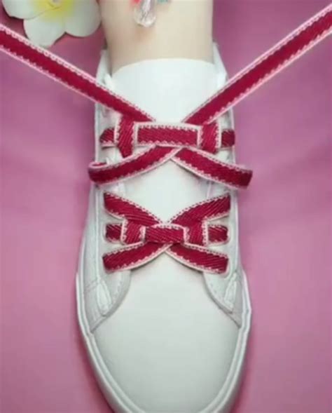 Incredibly Creative Shoelace Ideas Shoe Laces Ways To Lace Shoes