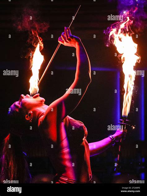 London Uk 18th Oct 2023 Bella Diosa Fire And Contortion Performer With Her Act Award
